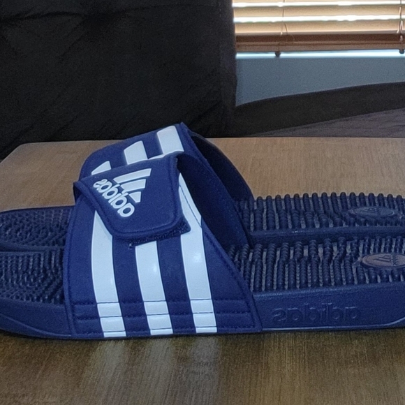 Adidas Adissage  Slides Men's 11 Navy Blue - Worn only once - Picture 4 of 5
